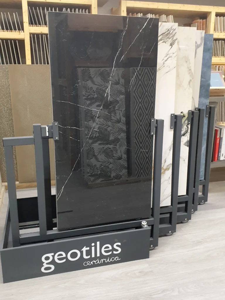 Almacenes Laguna - Exposición cerámica geotiles